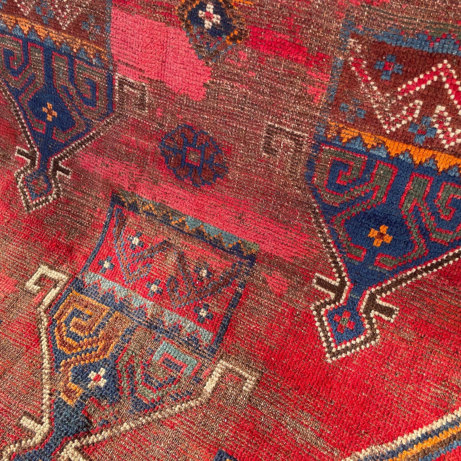 Antique Heriz Rug Tribal Runner Hand Knotted Red Early 20th Century Hallway Middle Eastern Floor Rug Low Pile photo vintage
