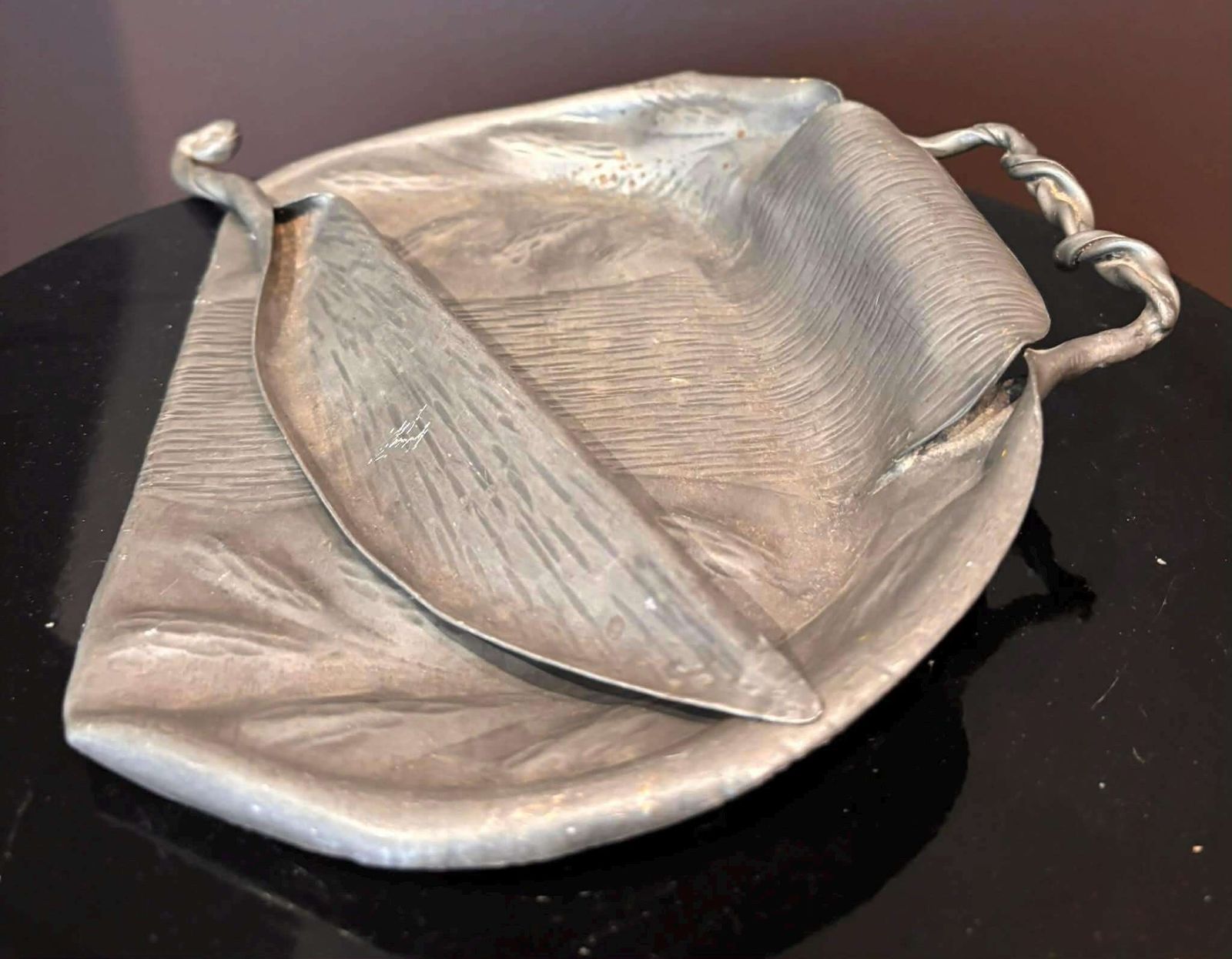 Antique French Art Nouveau Pewter Crumb Tray Scoop Hand Hammered Repoussé Paris C.1910 photo Home Decor