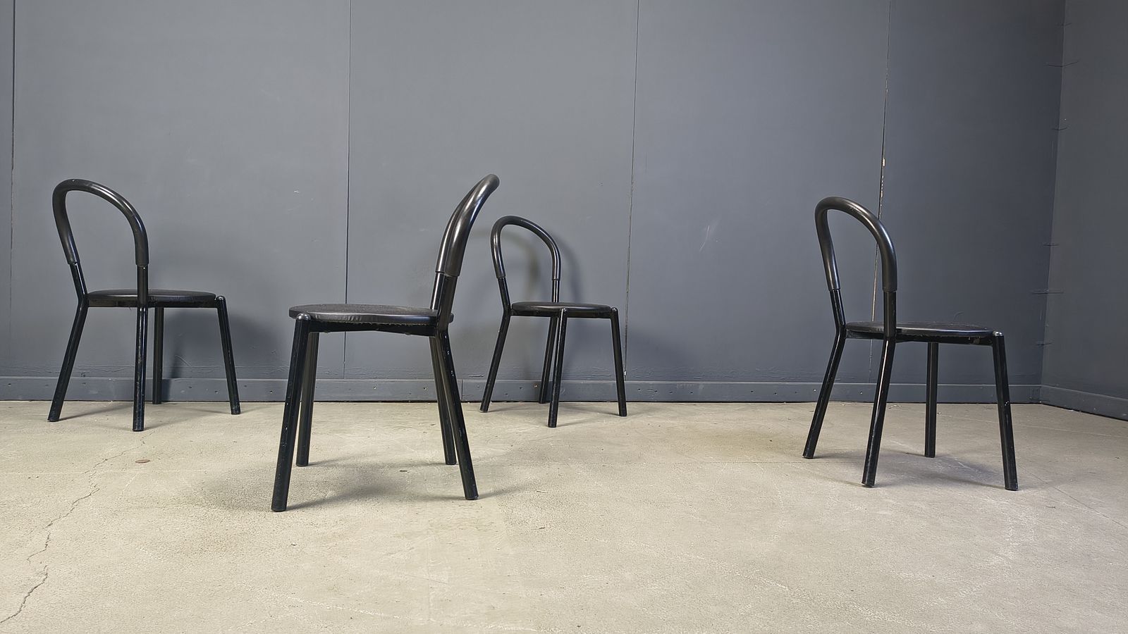 Postmodern Italian Dining Chairs Set Of 4   1980s