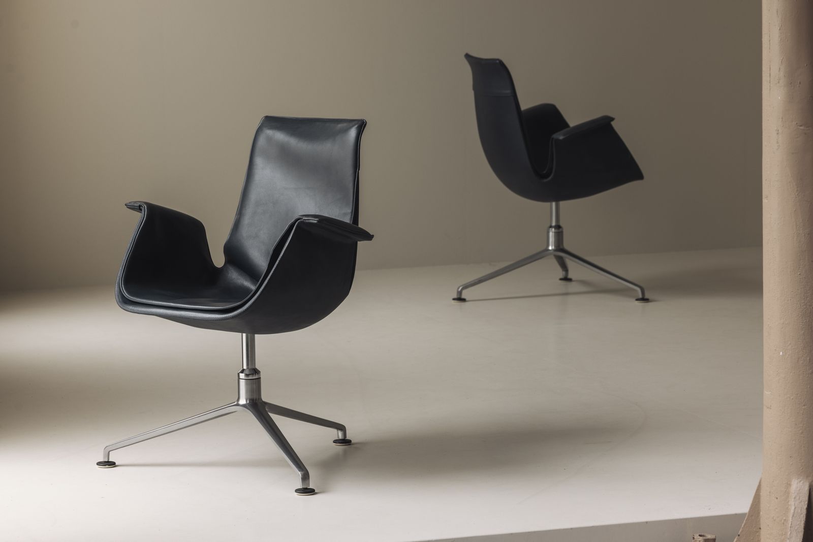 Set Of Two Bird Low Tulip Chairs By Fabricius & Kastholm, 1960s photo furniture