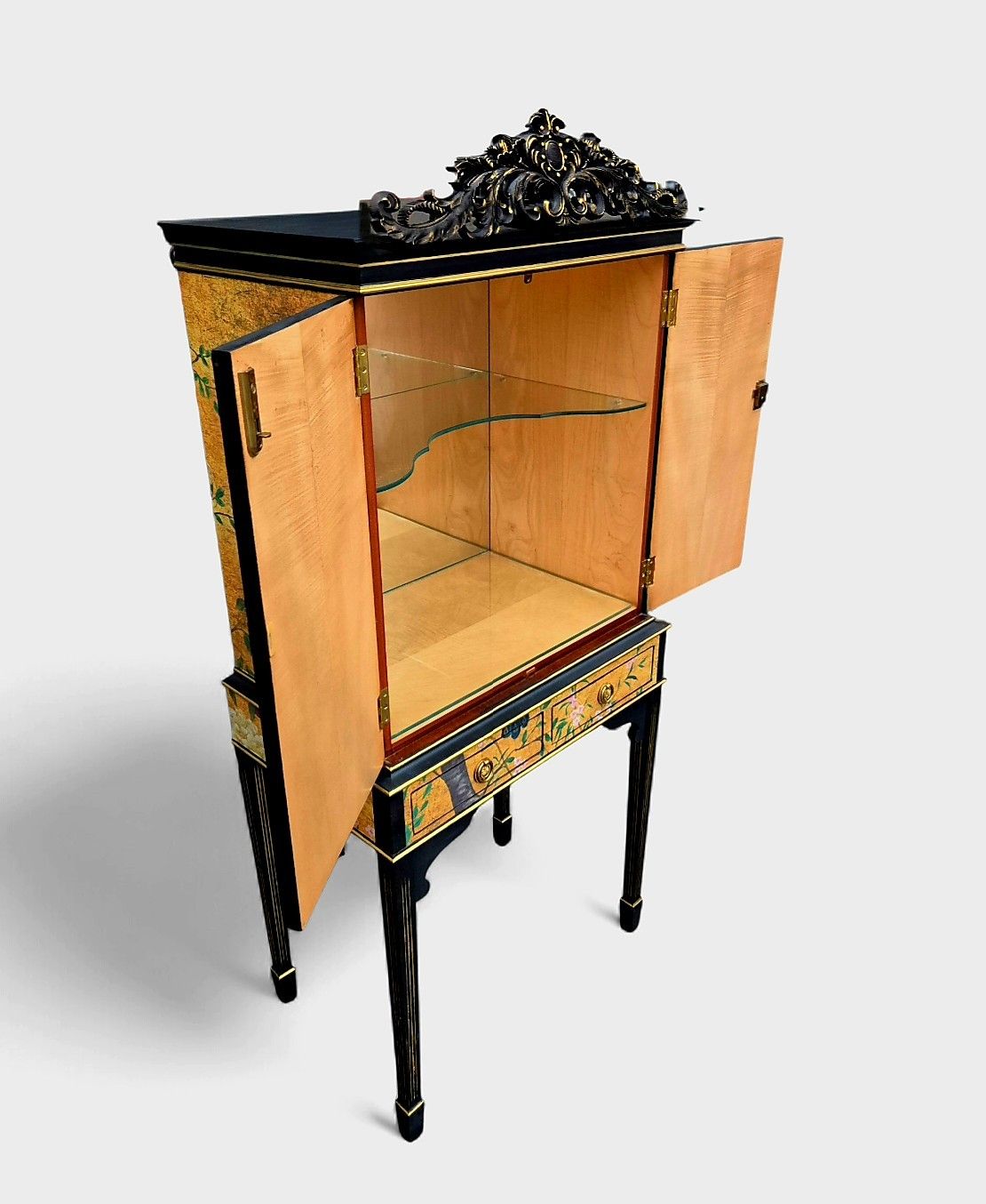Luxury Upcycled Vintage Cocktail Cabinet With Edo Chinoiserie Decoupage photo vinterior
