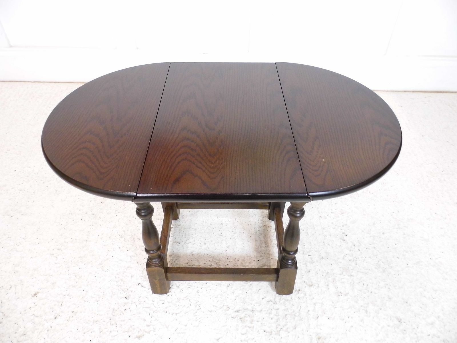 Vintage Old Charm Oak Swivel Drop Leaf Side Coffee Table Oval Top Wood Bros