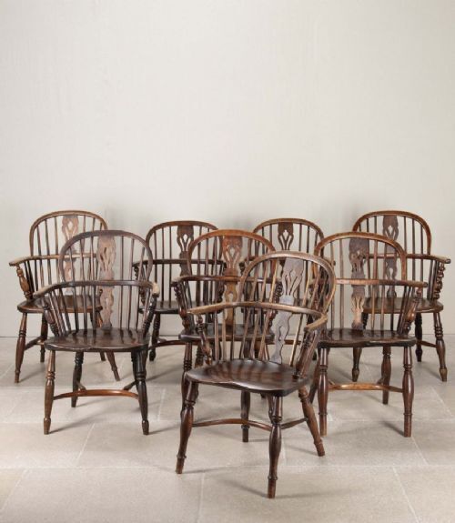 Matched Set Of Eight Early 19th Century Windsor Chairs