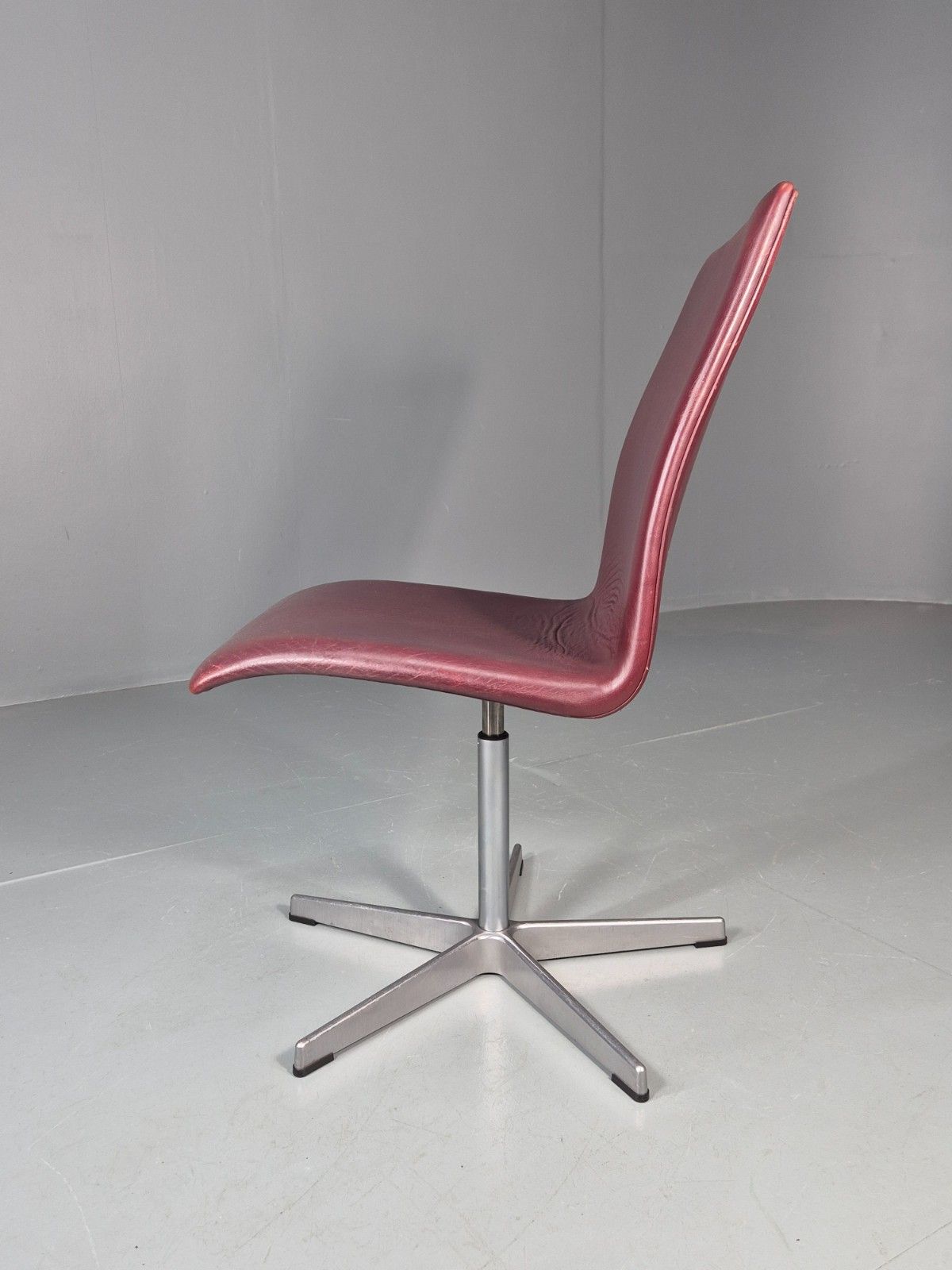 photo vinterior Vintage Fritz Hansen Oxford Chair Arne Jacobsen Design 2004 Mcm Eb11756 Mswi