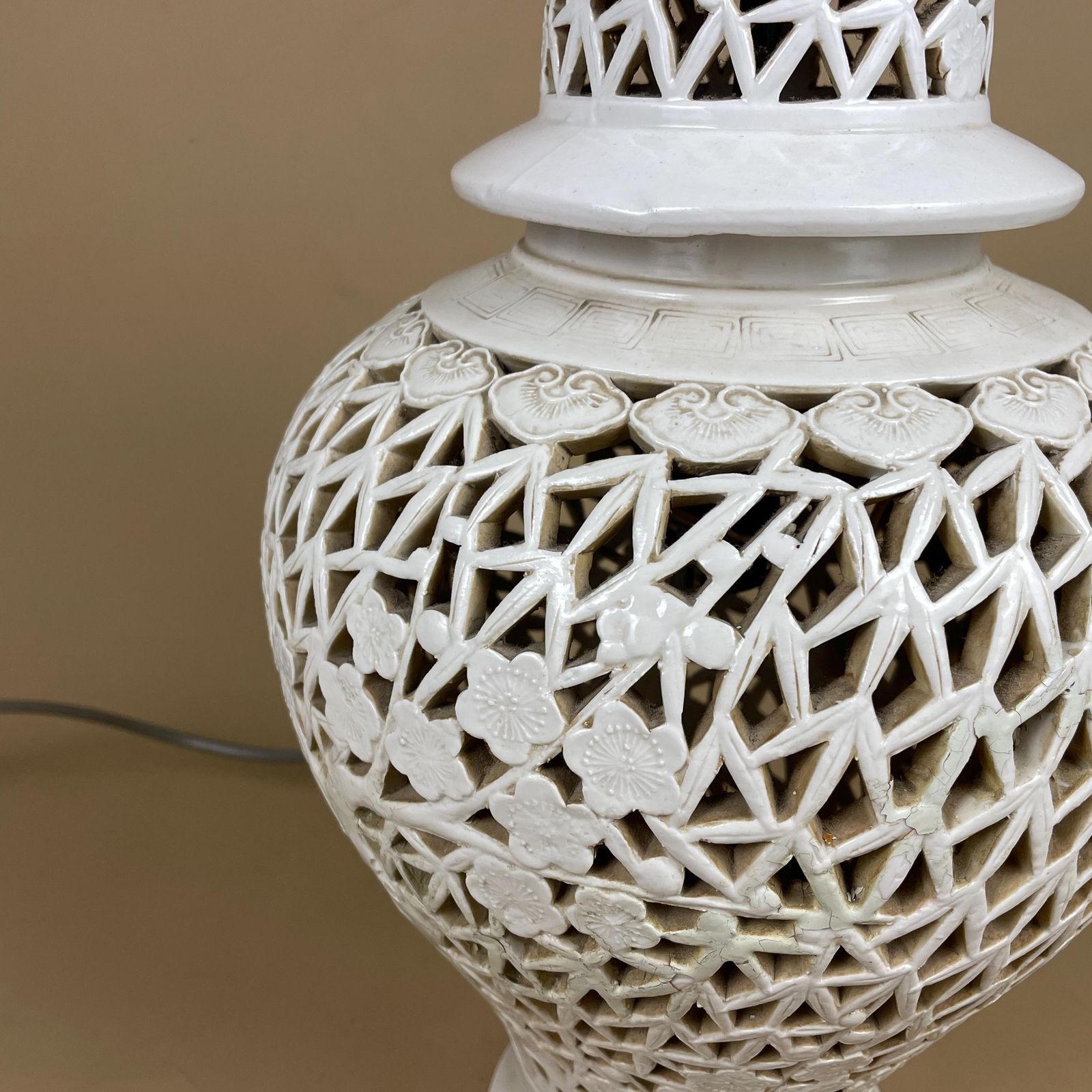 Oriental Ceramic Blanc De Chine Lamp Table Light Antique Cut Out Reticulated Vintage Patterned Bedside Ginger Gar Vase Pottery Large Pattern photo vinterior