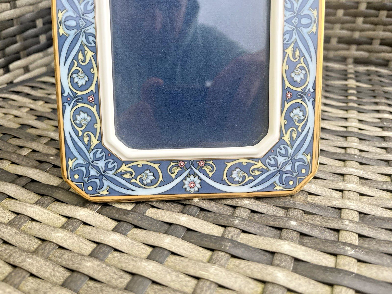 Vintage Wedgwood Indian Blue Elephant Pattern 4x6 Easel Desk Photo Picture Frame photo Home Decor