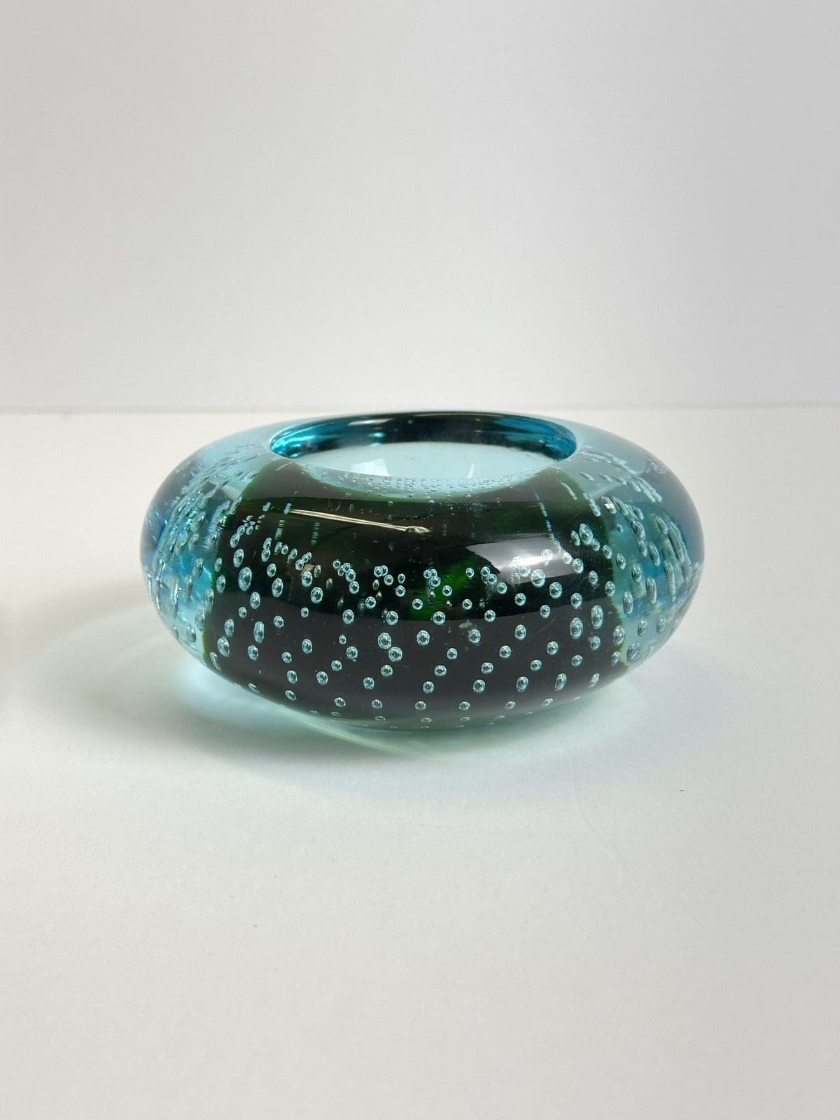 Murano Glass Bowl Sommerso And Bullicante Uranium Glass Galliano Ferro Italy 1960s photo for sale