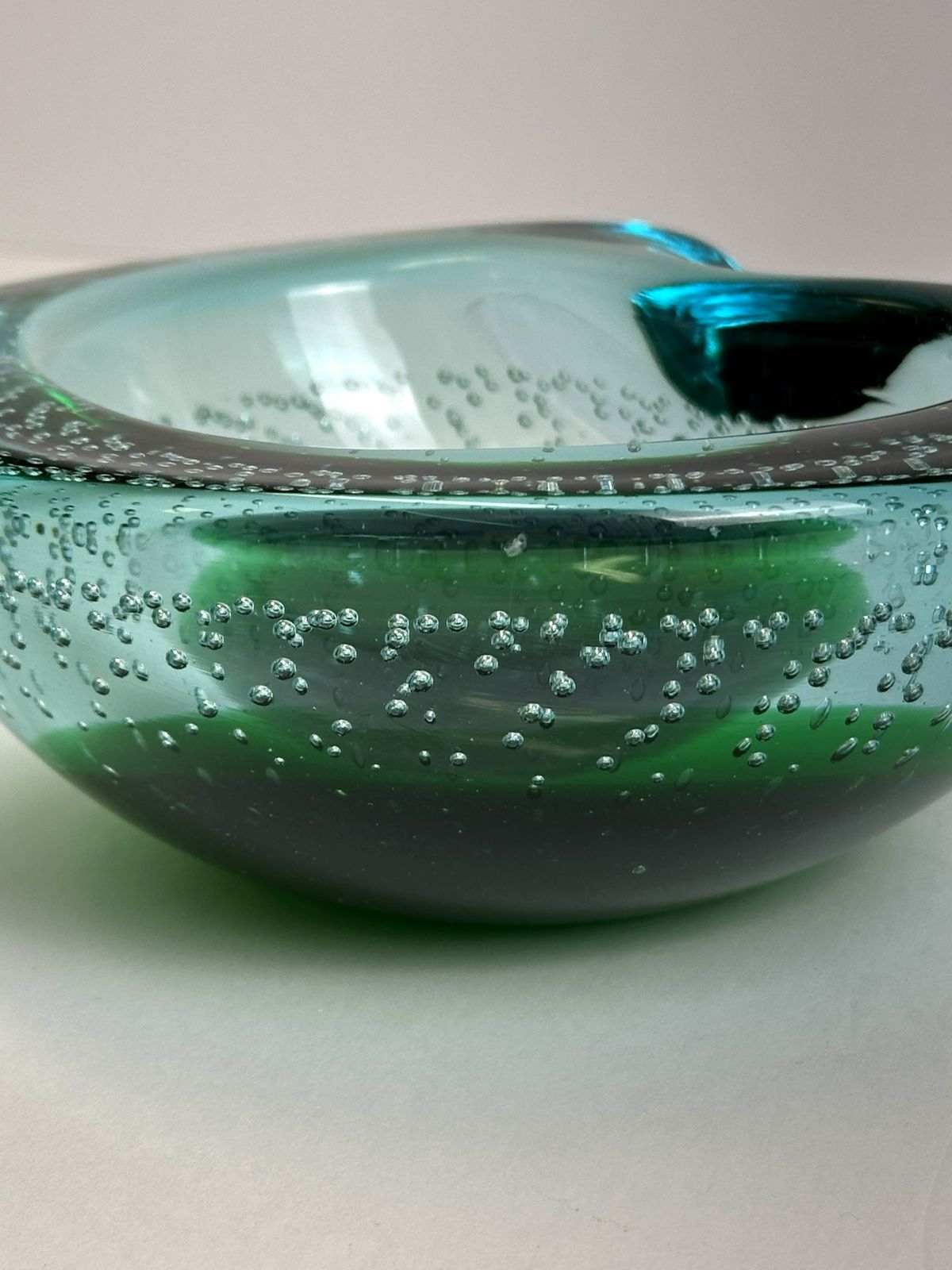 Murano Glass Bowl Sommerso And Bullicante Uranium Glass Galliano Ferro Italy 1960s photo Home Decor