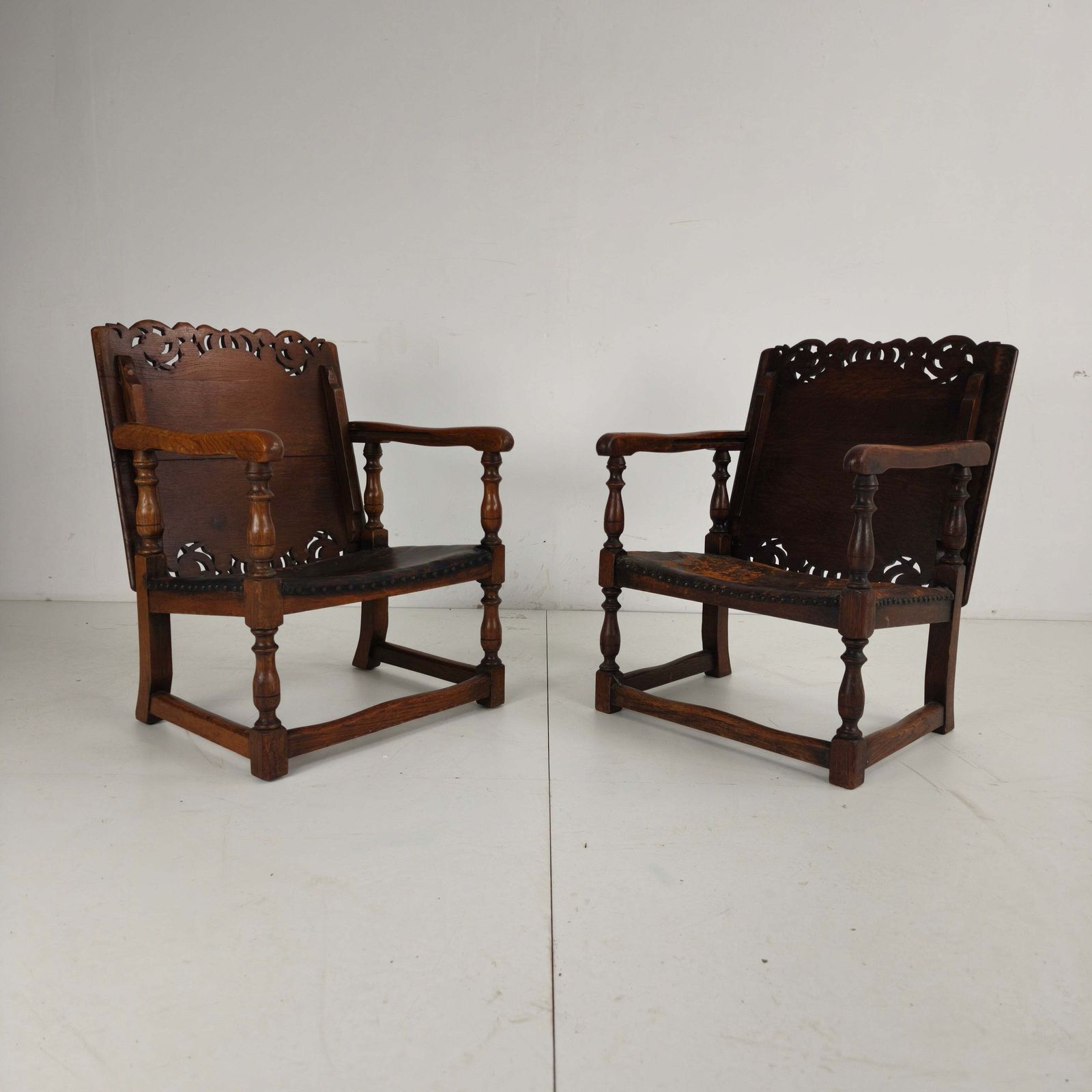 Pair Of English Antique Jacobean Monk Armchairs / Tables By F. Parker & Sons Ltd