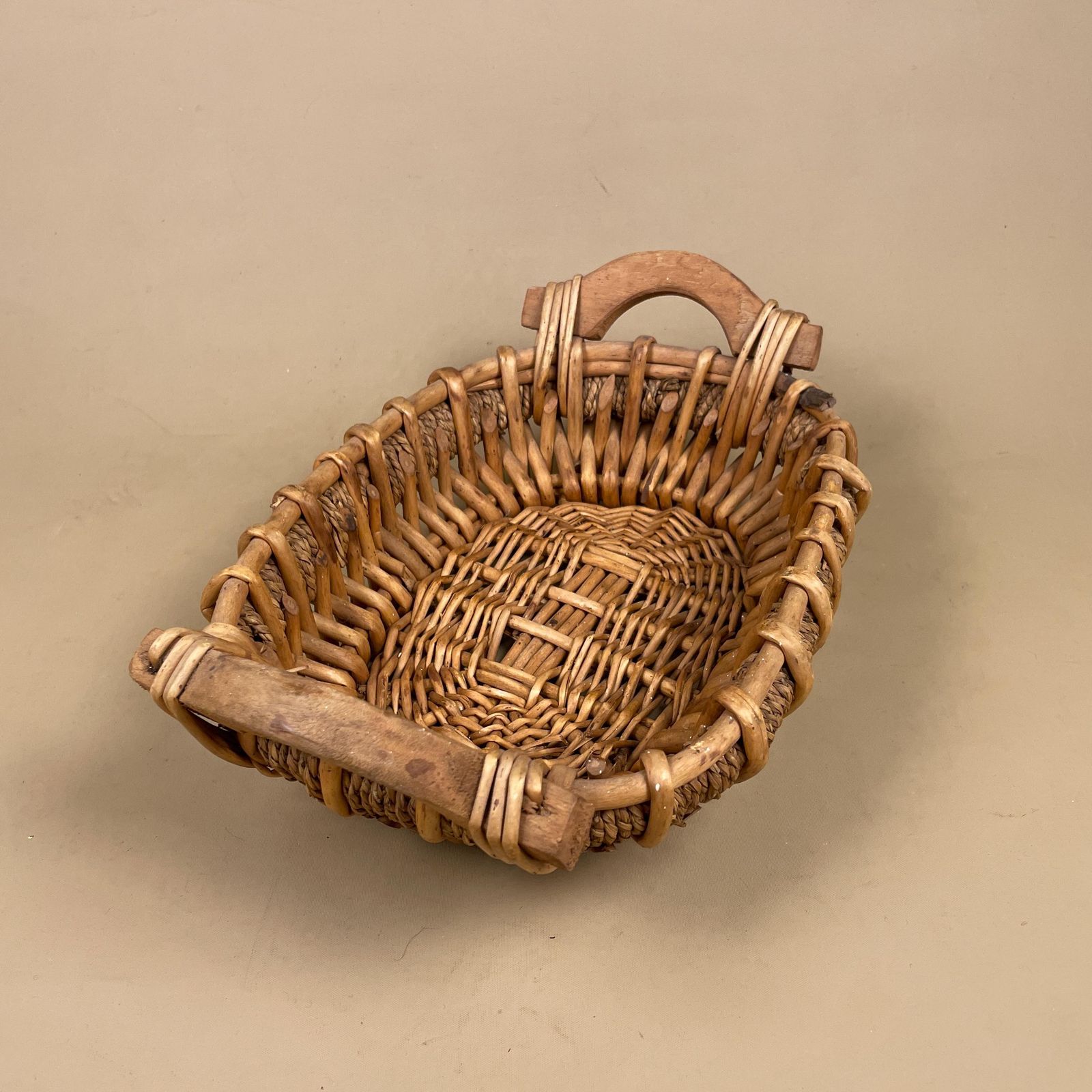 Small Oval Wicker Basket Display Tray With Wood Handles Rustic Cottage Farmhouse Decor Boho Decorative photo Home Decor