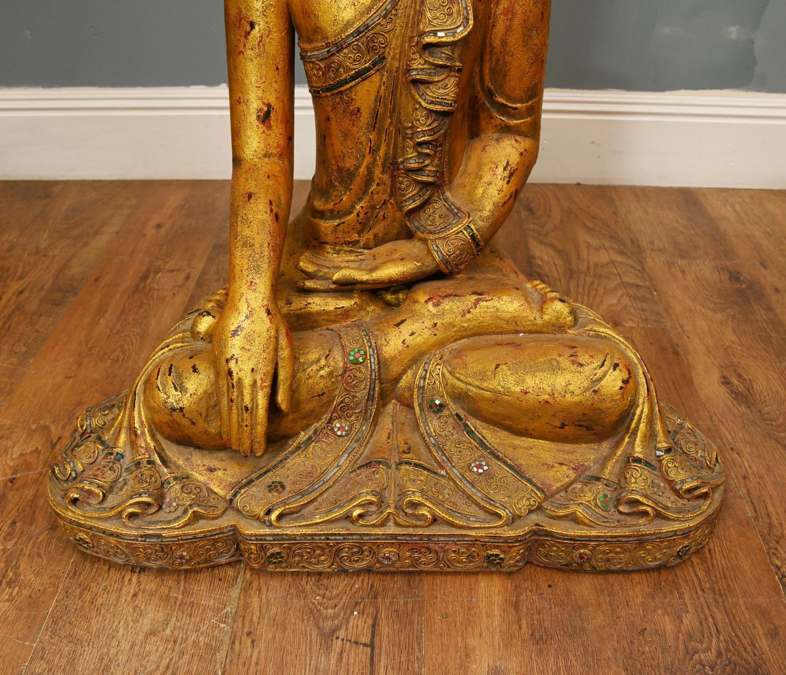 Carved Thai Gilt Wooden Buddha Figure Lotus Pose Buddhist Statue Art photo for sale
