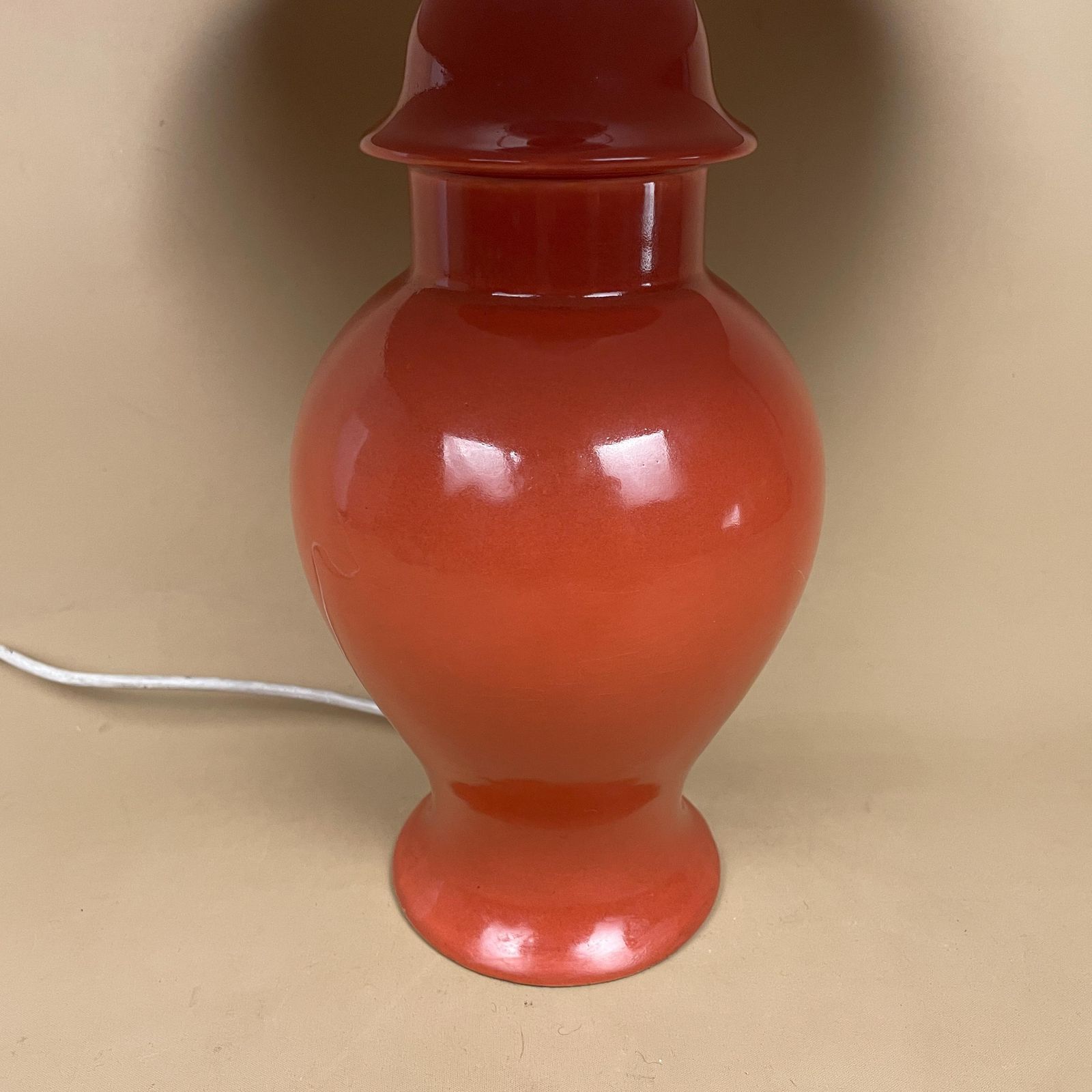 photo furniture Oriental Ceramic Lamp Light Bedside Table Chinese Vase Red Antique Gold Metal Classic Elegant Medium Side Lampshade Shade