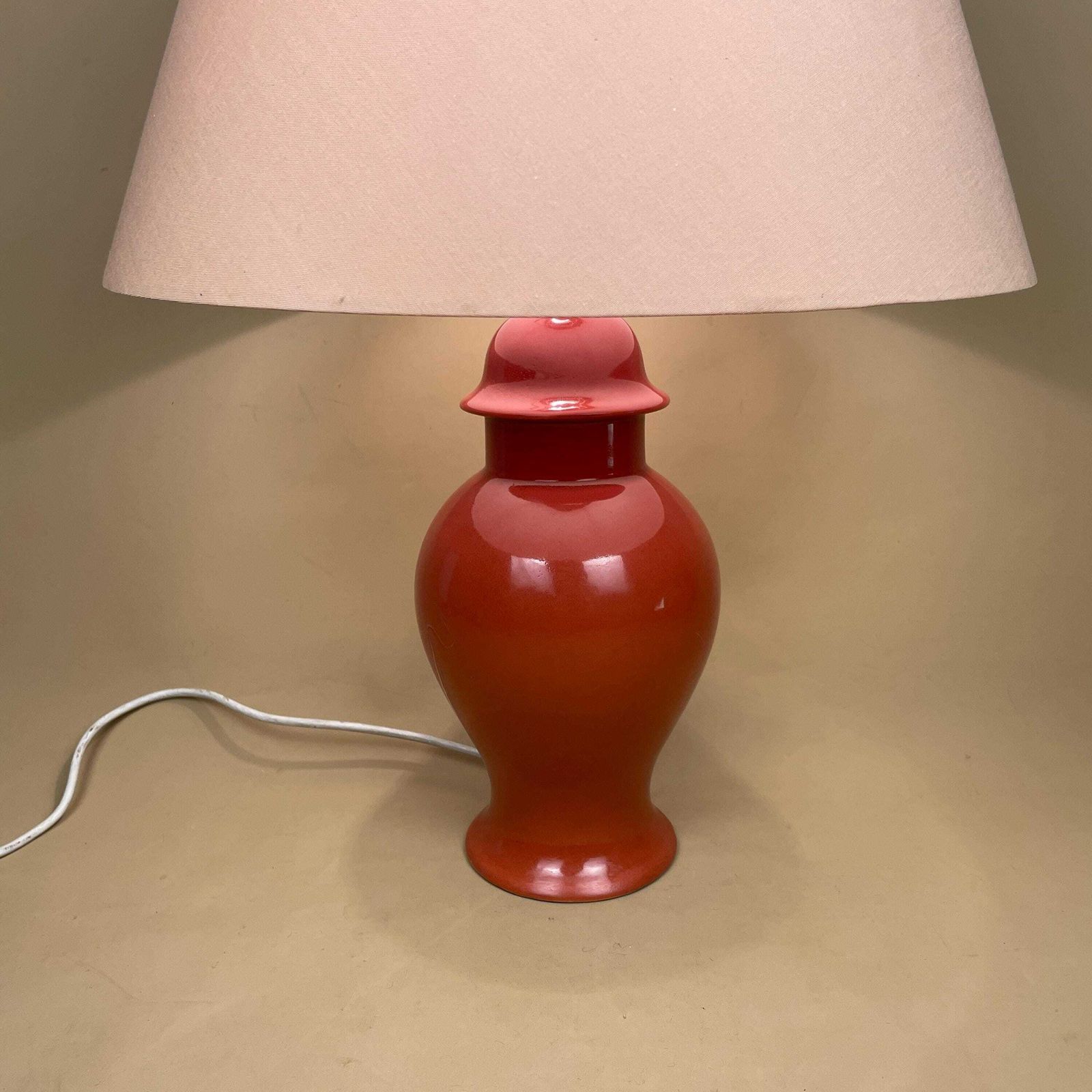 95.0 Oriental Ceramic Lamp Light Bedside Table Chinese Vase Red Antique Gold Metal Classic Elegant Medium Side Lampshade Shade photo