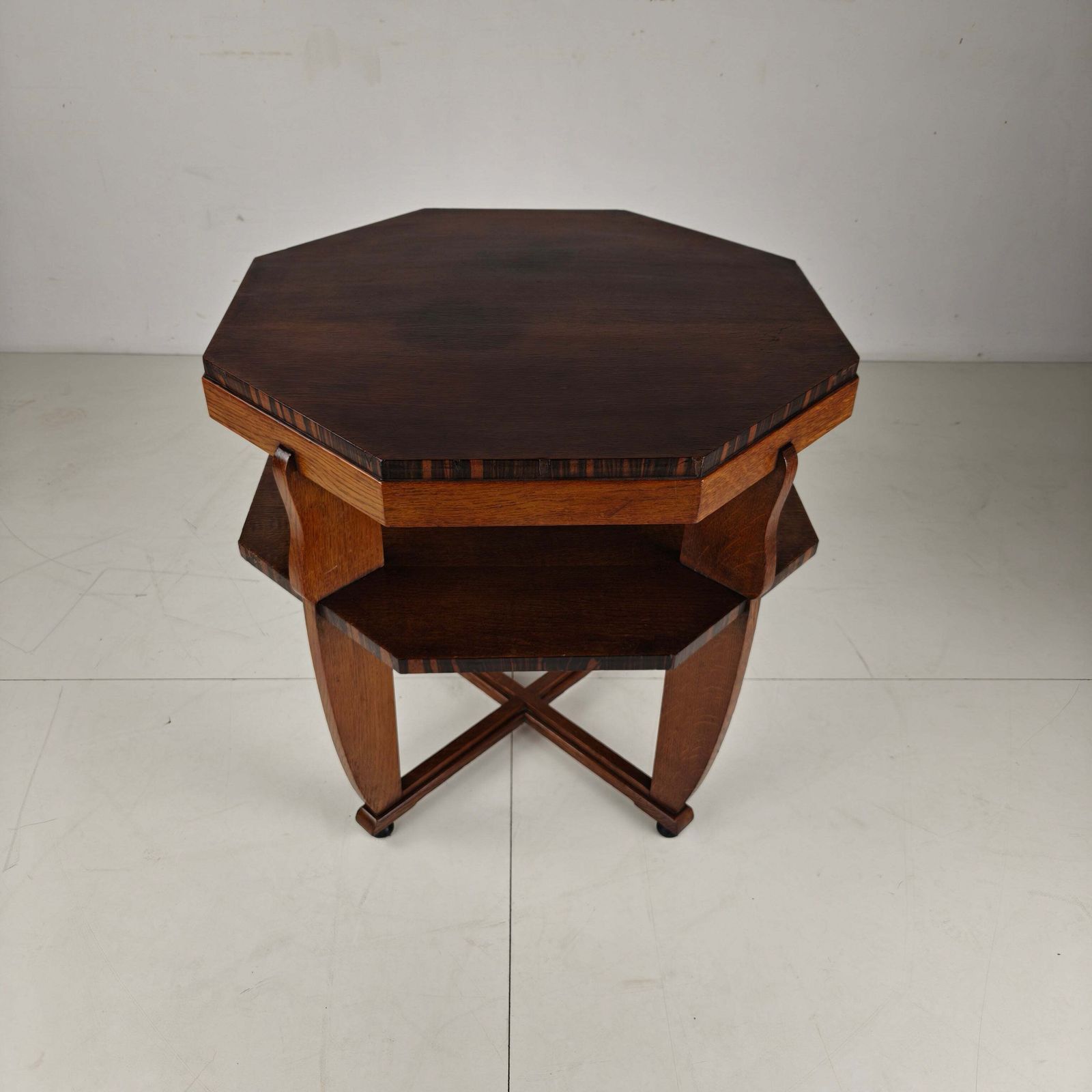 Amsterdam School Coffee Table – Oak With Veneer Inlay, Circa 1920 photo 583.0