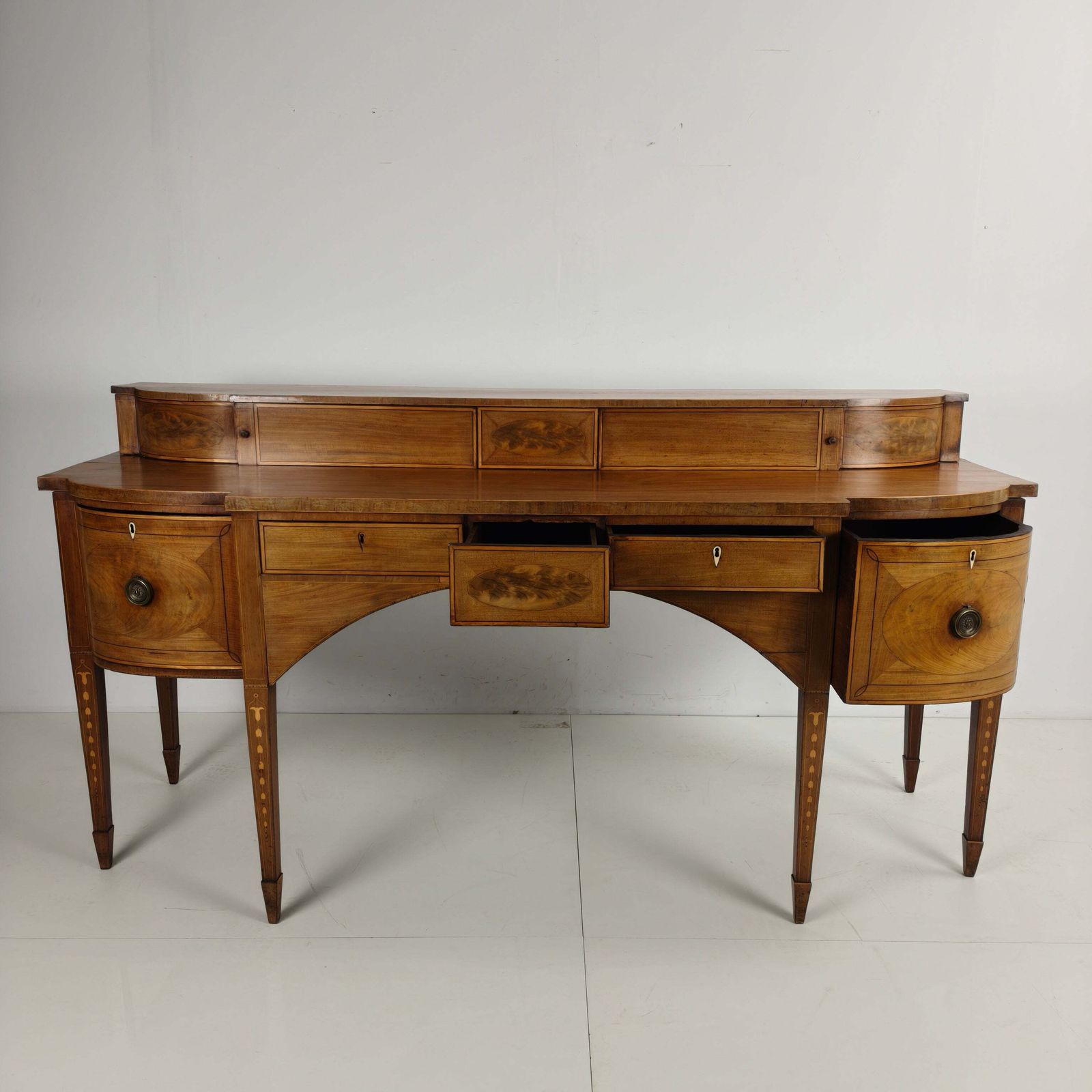 photo furniture English Georgian Revival Sideboard – 19th Early Century