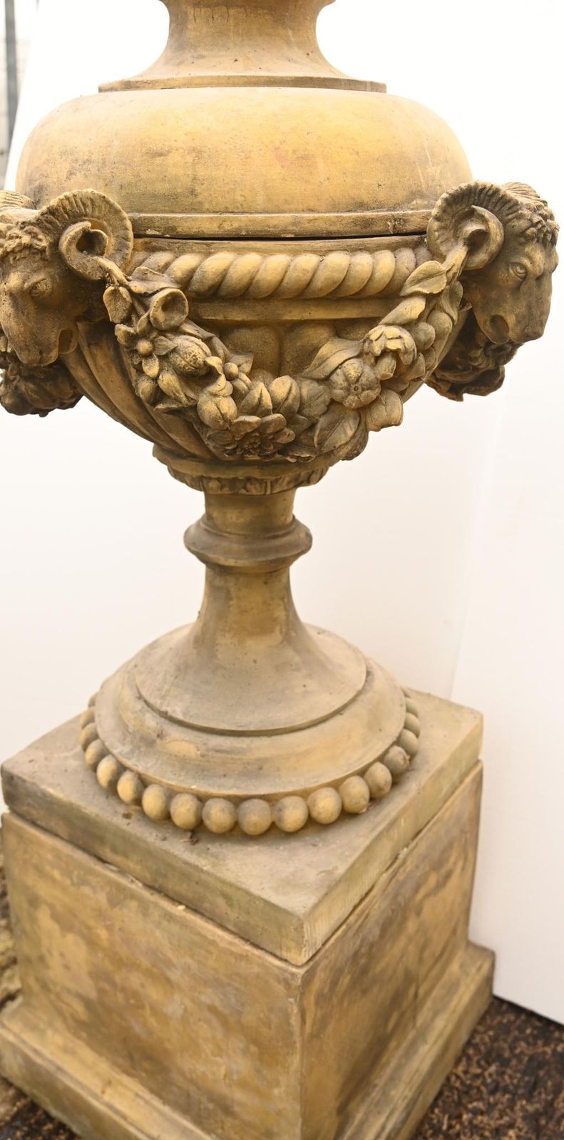 Garden Decor Pair Classical Stone Garden Urns English Finials With Ram Masks photo