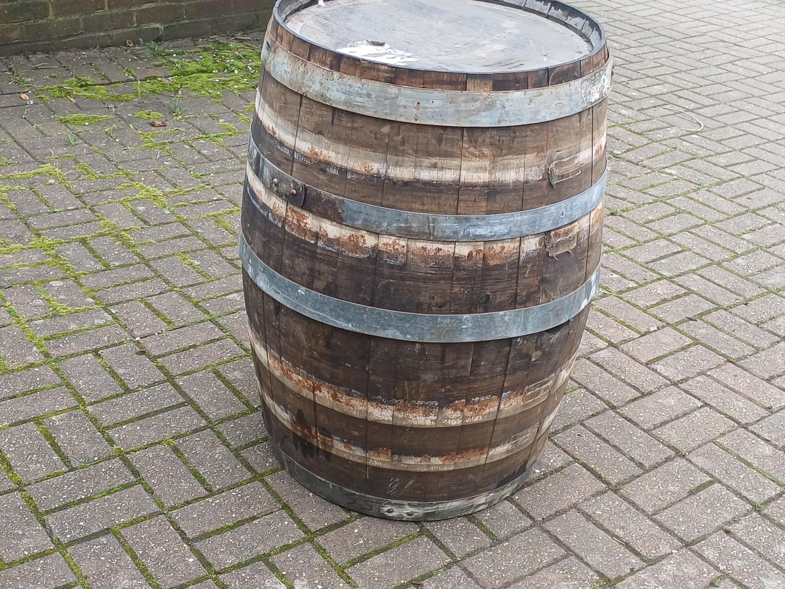 Large Vintage Oak Wine Barrel American Oak Medium Toast Plus Garden Planter Rustic Side Table Distillery Barrel Decorative Oak Cask. photo Garden Decor