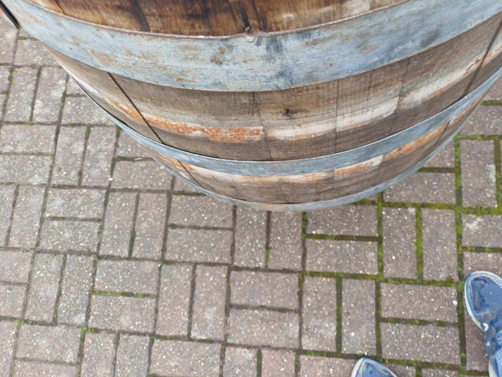 photo vintage Large Vintage Oak Wine Barrel American Oak Medium Toast Plus Garden Planter Rustic Side Table Distillery Barrel Decorative Oak Cask.