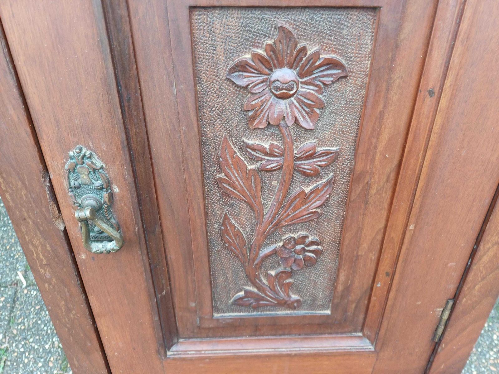 275.0 Victorian Mahogany Pot Cupboard Bedside Cabinet Antique Edwardian Nightstand Carved Flower Door Solid Wood Side Table photo