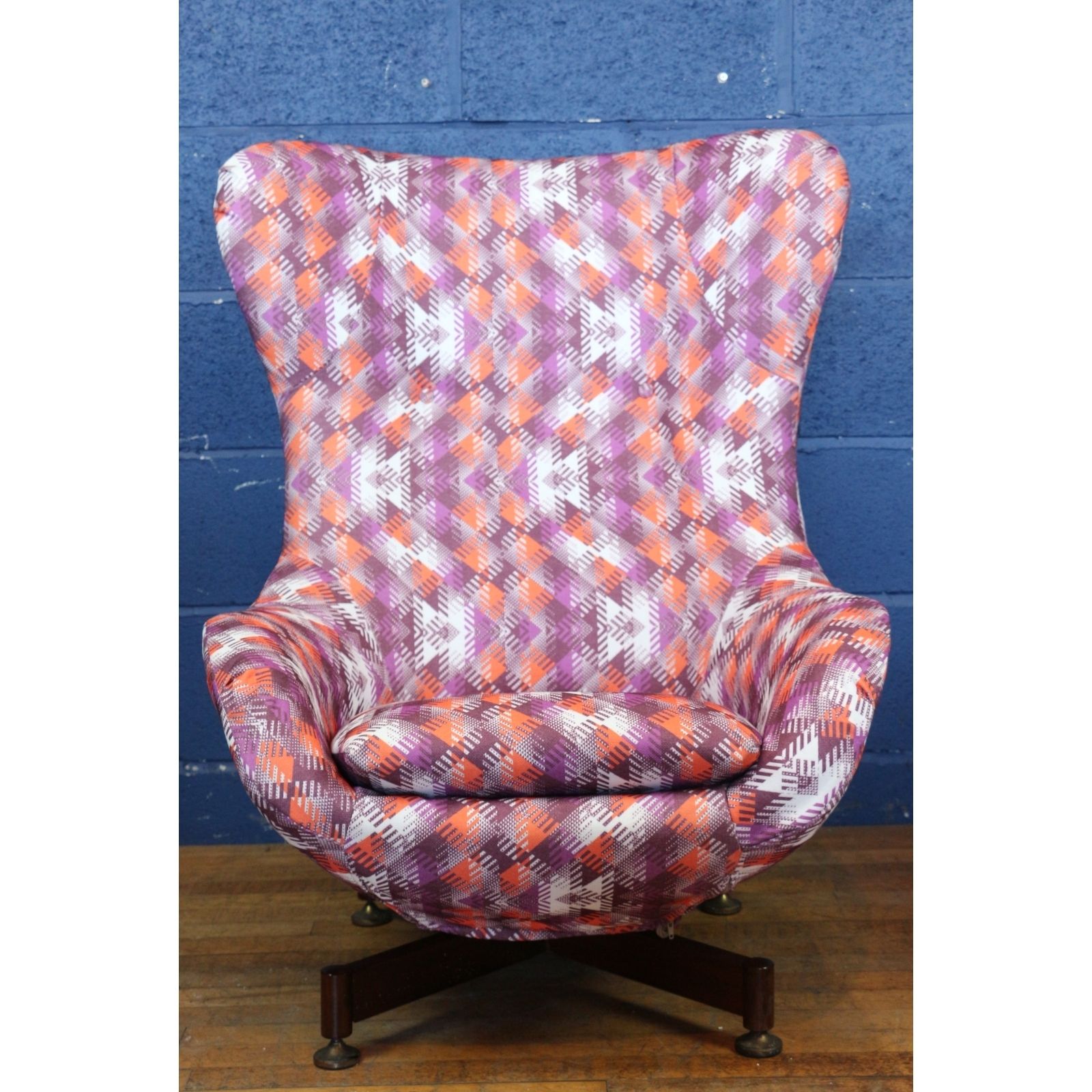 An Excellent Retro Mid Century Swivel Egg Chair Fully Restored 1950 60s photo for sale