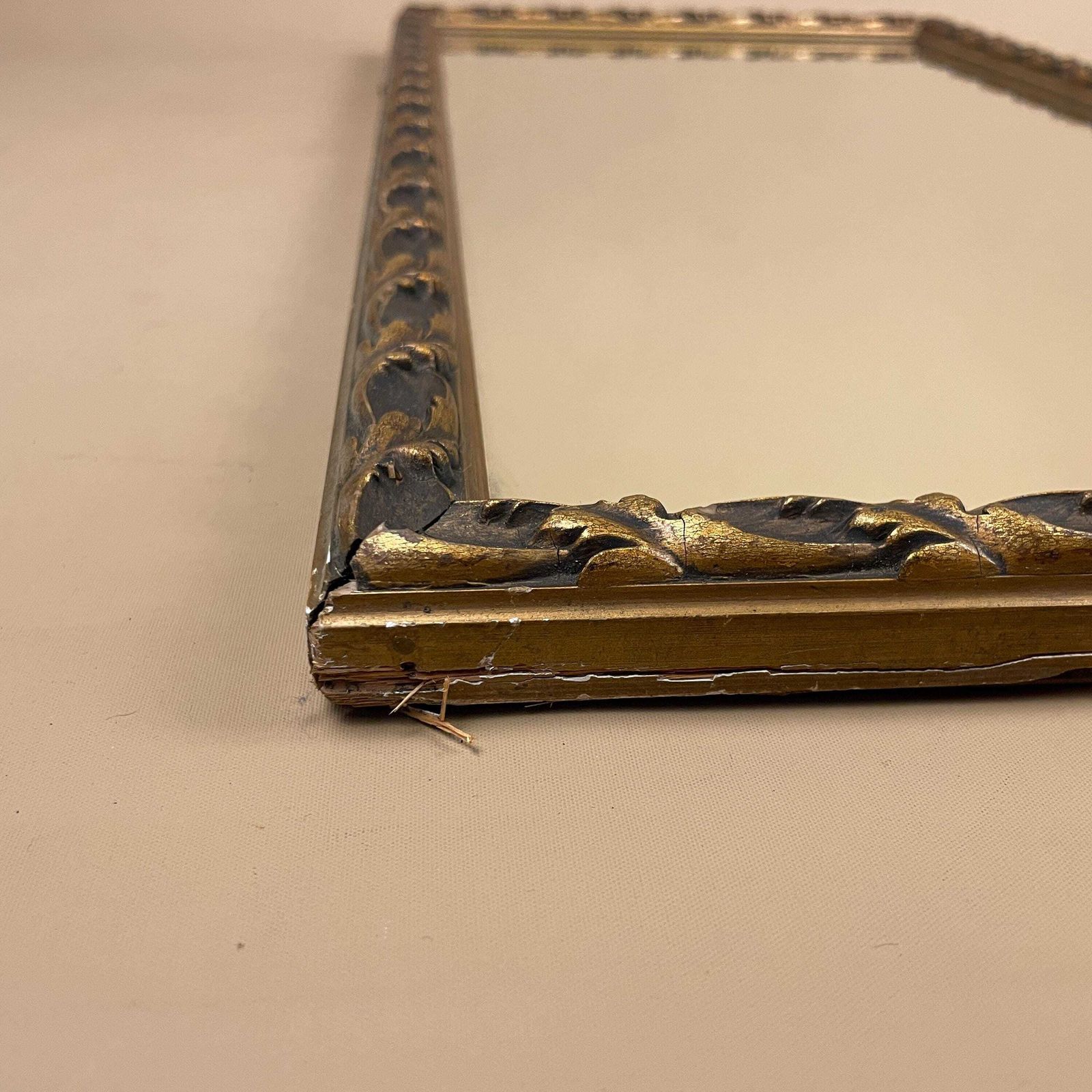 Antique Style Wooden Wall Mirror Rectangle Portrait Gold Ornate Patterned Frame Bedroom Hallway Decorative Tall. photo 119.0