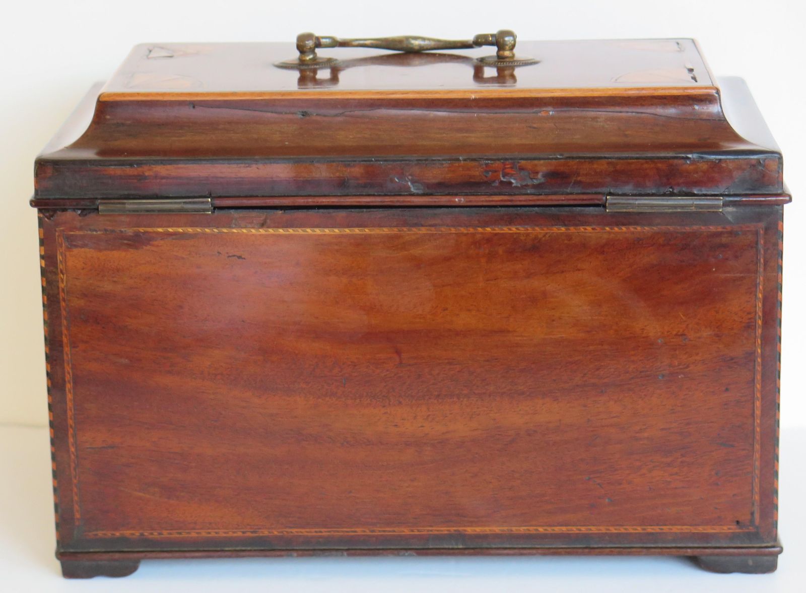 842.0 Georgian Sheraton Period Tea Caddy Finely Inlaid, English Circa 1780. photo