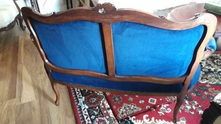 Victorian Reupholstered Sofa photo 275.0