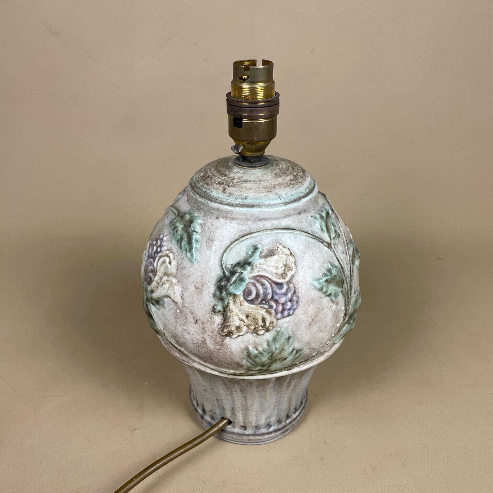 Vintage Ceramic Floral Lamp Purple Flowers Applied Relief Italian Style Table Lamp Cottage Decor Round Base photo Lighting