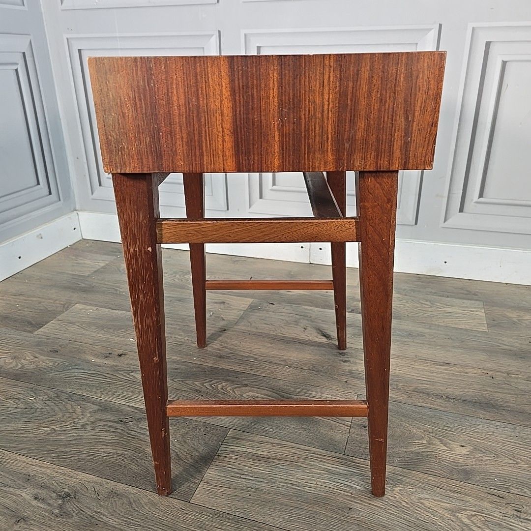 photo vintage Vintage Meredew Bedside Table – Tola Veneer – Single Drawer Mid Century Side
