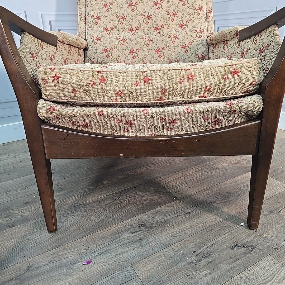 Vintage Cintique Armchairs Pair Wingback Lounge Cushion Seats Wooden W77 photo vintage