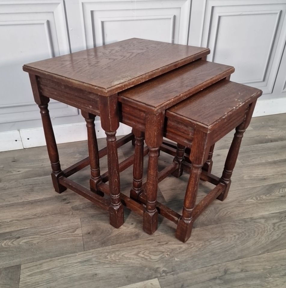 Vintage Nest Of Tables Wooden Oak Turned Legs Rustic Occasional Side Nesting