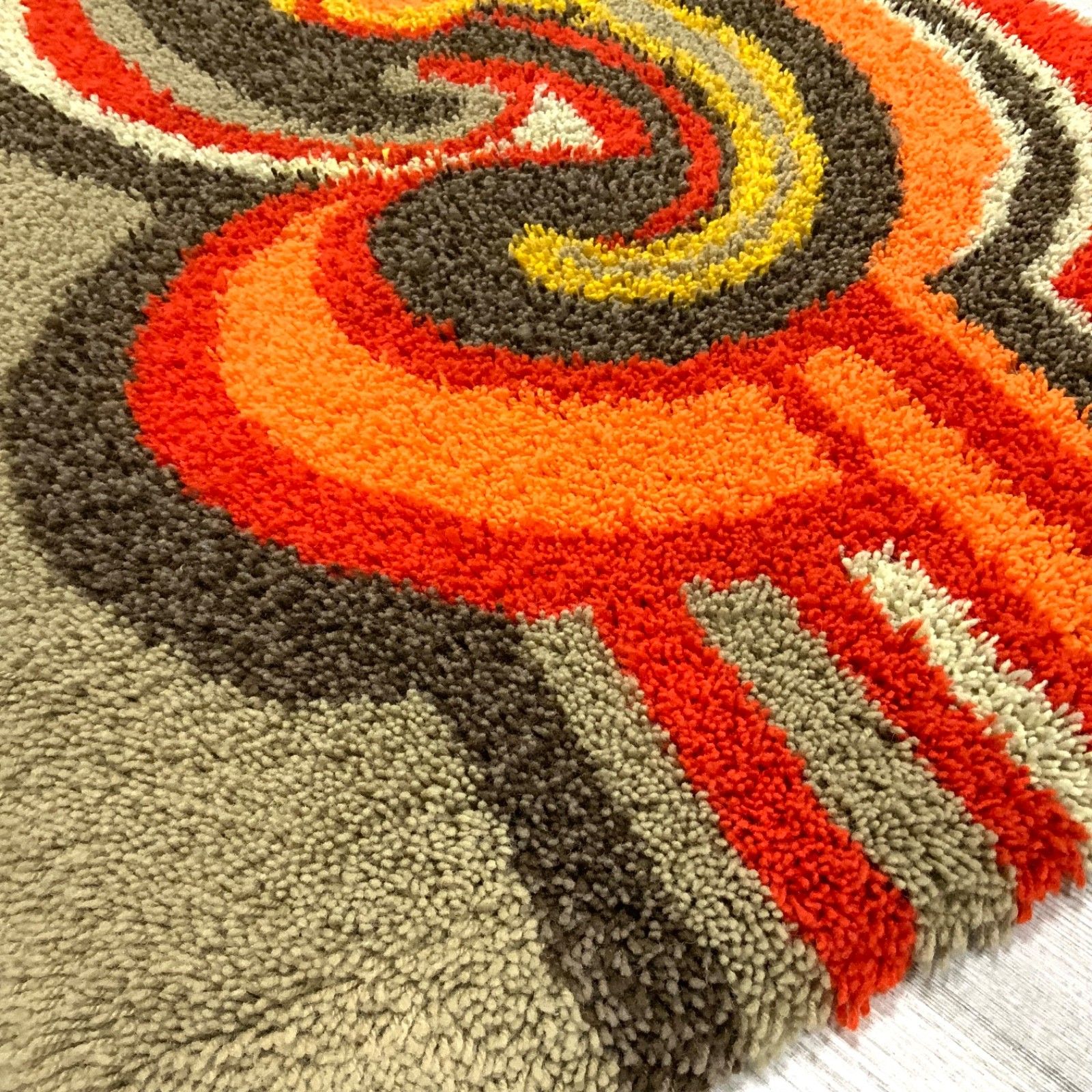 photo furniture Desso Rug Shag Dralon Wool 60s 70s Vintage Mid Century 145cm X 90cm