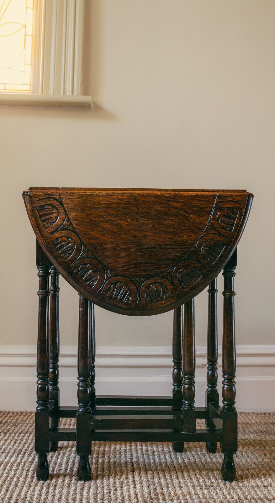 Antique Oak Small Oval Drop Leaf /Occasional / Side/ Lamp/ Gateleg Table photo for sale