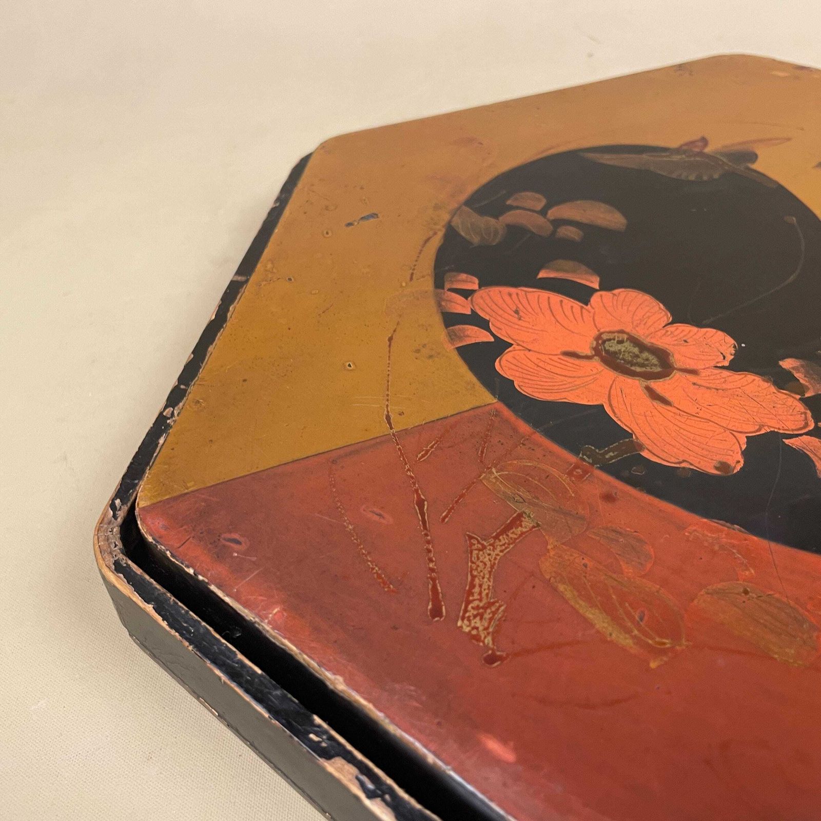 79.0 Antique Chinese Wooden Red Lacquer Box Hand Painted Oriental Decorative Storage Box Asian Art Collectible Hexagon Lidded Lid photo