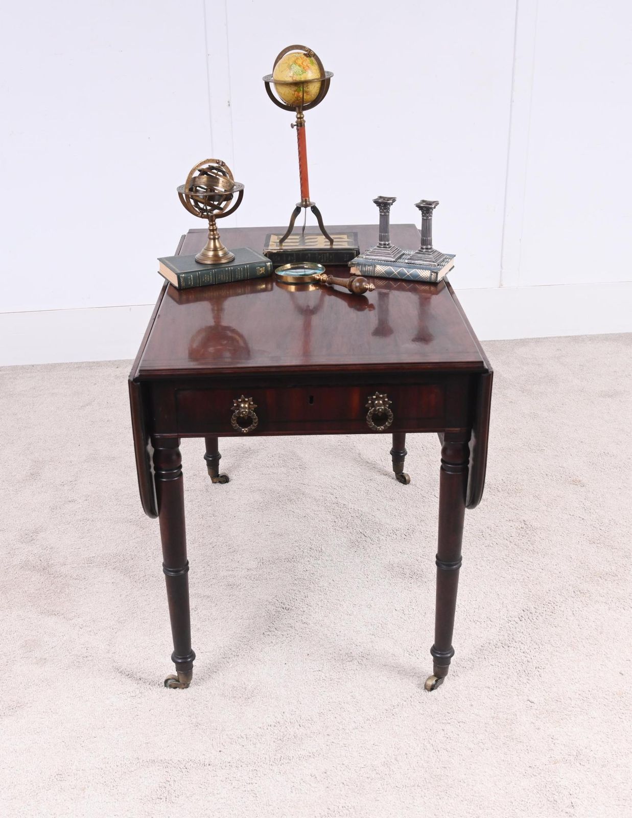Georgian Mahogany Pembroke Table With Drawer And Drop Leaves 1810