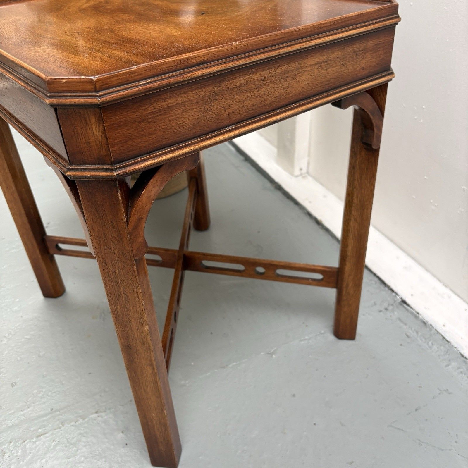 Bevan Funnell Mahogany Side Table Georgian Revival England, 1960s photo 145.0