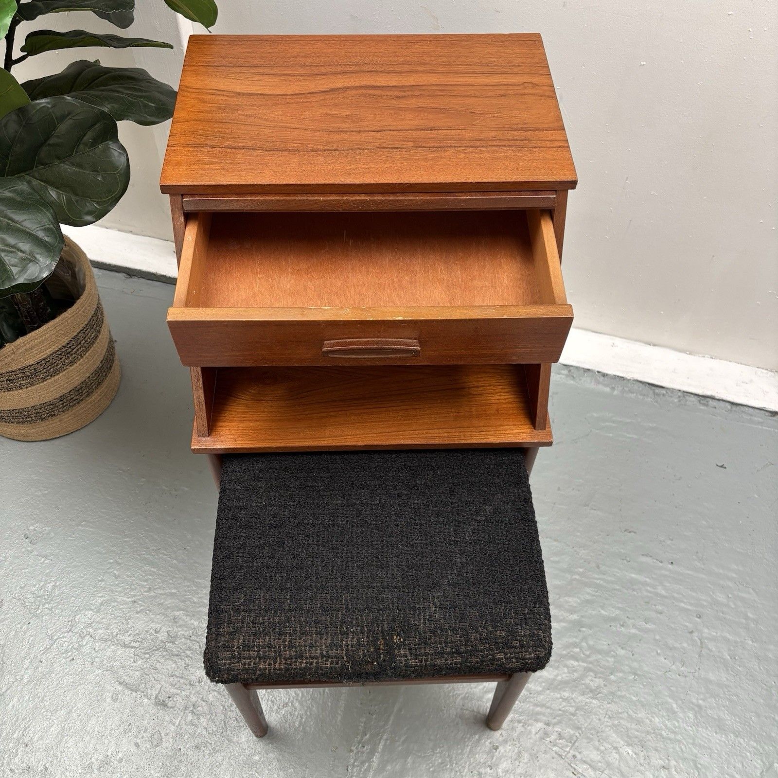 Chippy Heath Mid Century Teak Extending Telephone Table Cabinet Sideboard Bl747 photo 195.0