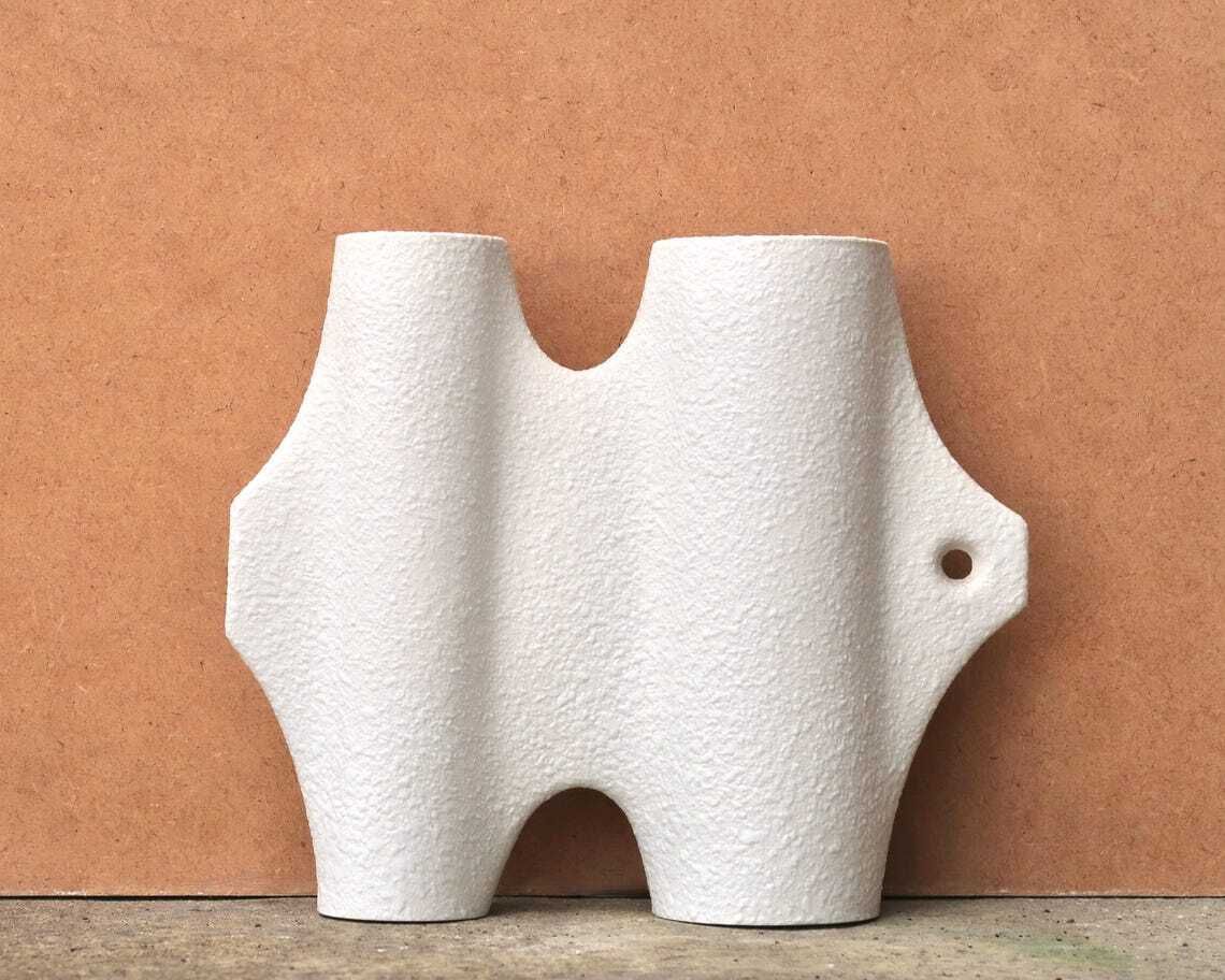 Sgrafo Modern Wit Porseleinen Vaas Peter Muller, Jaren 1960, Modernistisch Mid Century Modern, Vrije Vorm, Abstract, Met Opening, Minimalistisch photo furniture