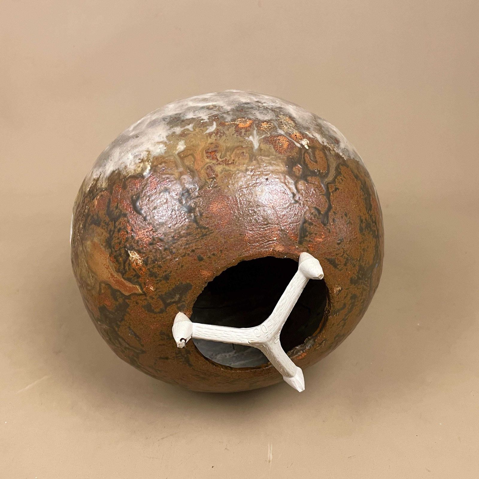 photo furniture Vintage Ceramic Ball Glazed Decorative Round Ball Display Ornament Abstract Brown Beige Glaze Statue Sculpture Circle Moon