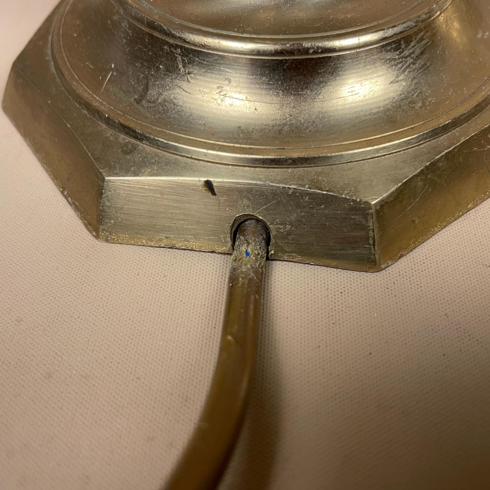 Antique Matching Pair Of Metal Gold Brass Lamps Lights Bedside Side Lamp Table Desk Light Column Octagon Base Vintage Classic Two Set photo buy