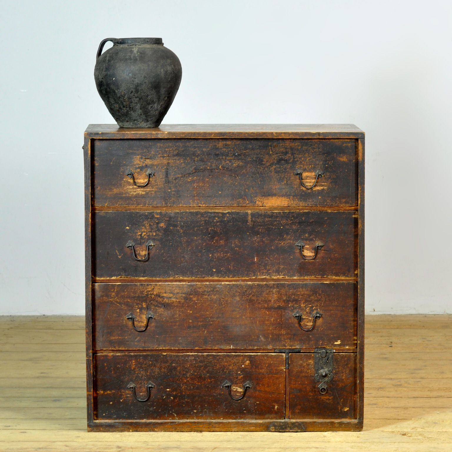 photo vintage Japanese Tansu Chest Of Drawers, Circa 1870