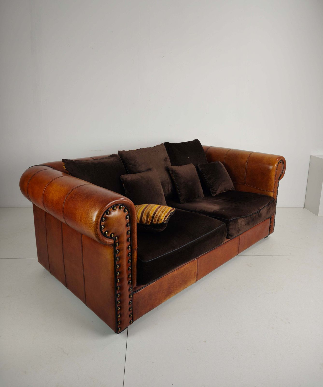 Luxury Handmade Sheepskin 2.5 Seater Sofa – By Lounge Atelier photo vintage