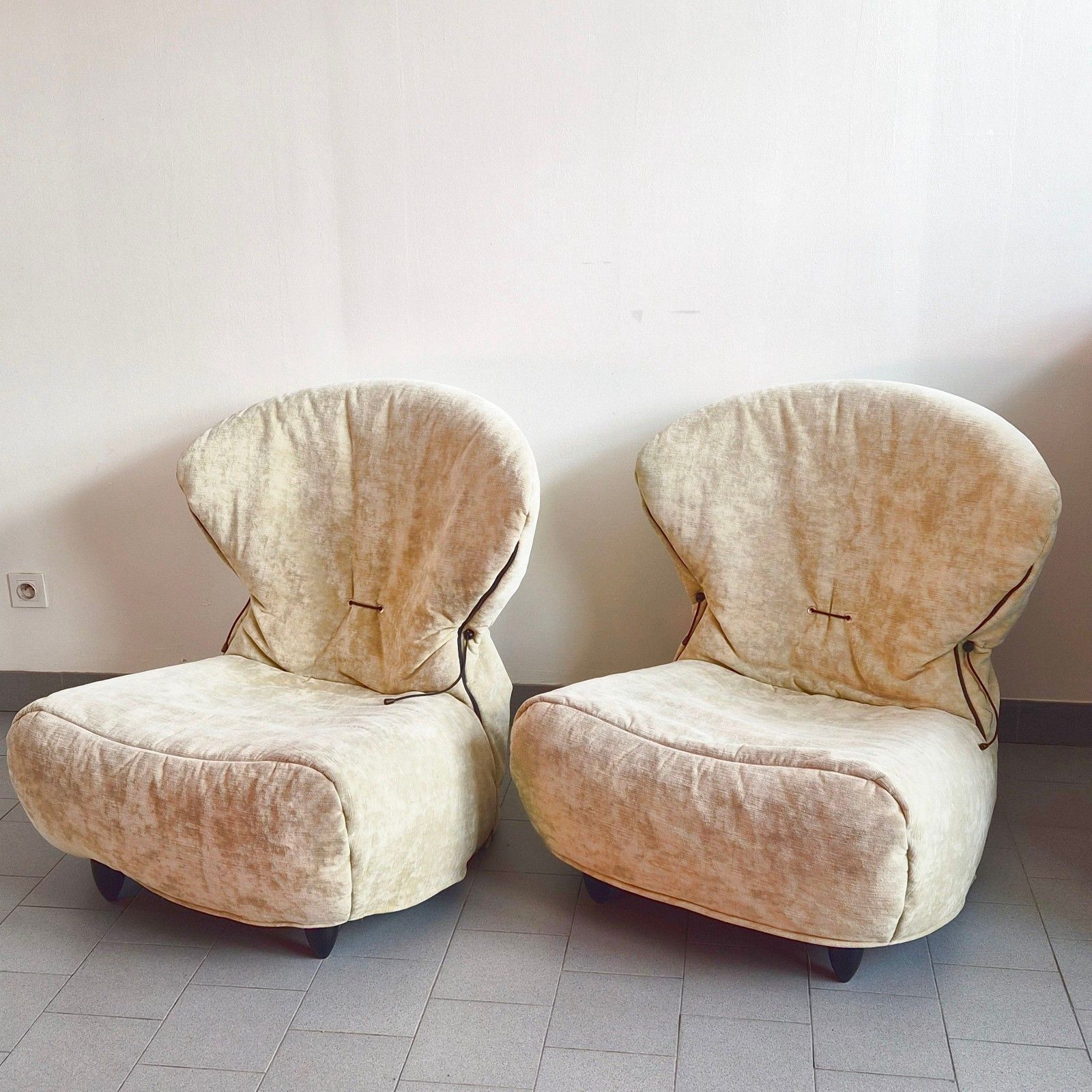 Pair Of Vintage Annie Hieronimus Cinna 90s Feminina Body Driver Chairs