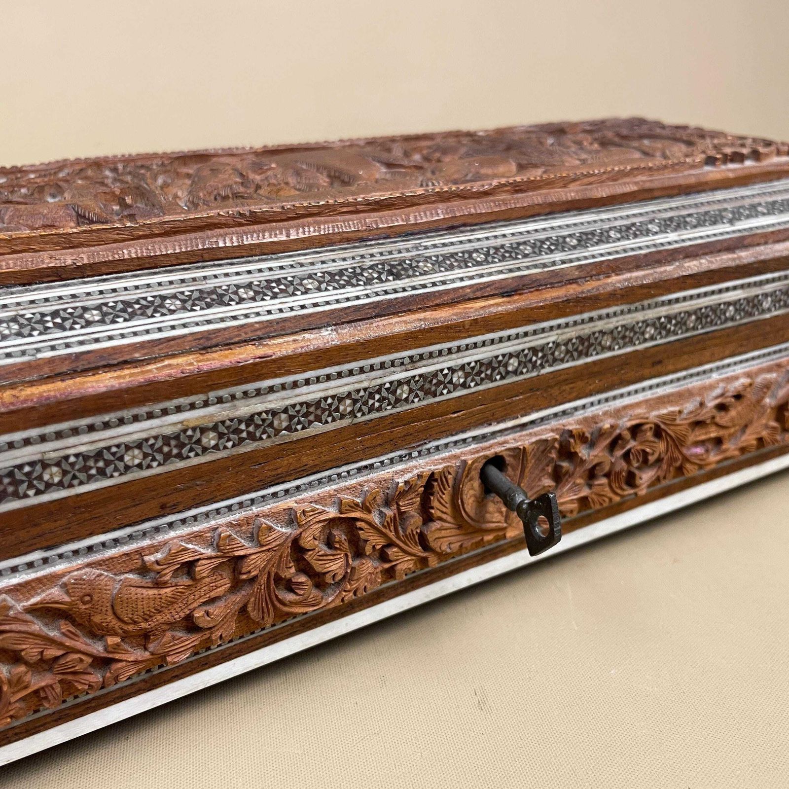 Antique Indian Box Hand Carved Animal Pattern Trinket Jewellery Table Top Brown Intricate Detail 3d Relief Key Lock Pattern Marquetry photo 129.0
