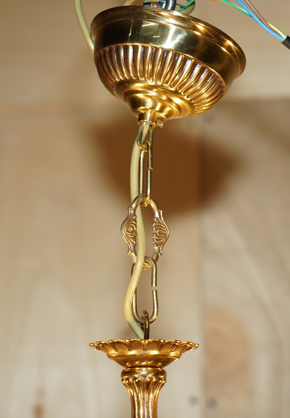 Lovely Reccagni Made In Italy Brass & Frosted Glass Five Candle Light Chandelier photo furniture