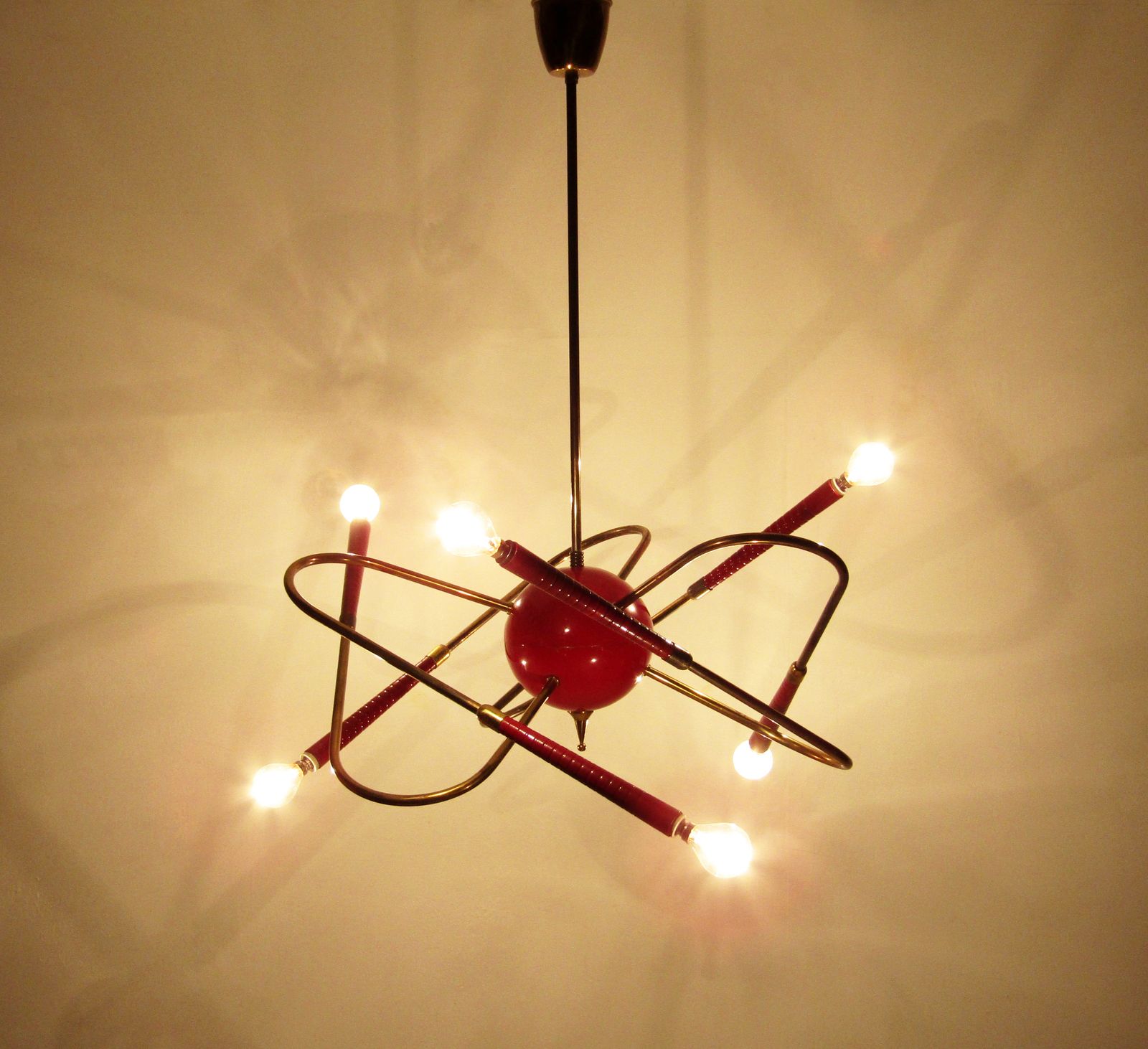 Rare Italian 1950s Sputnik Chandelier In Red Enamel & Brass By Stilnovo photo for sale