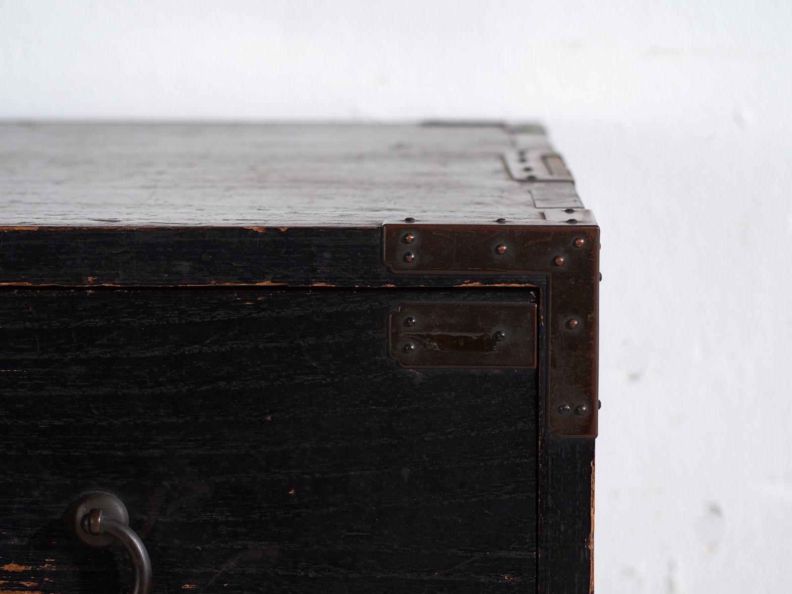 Antique Japanese Isho Dansu Chest In Paulownia – Late Meiji / Taishō Period – C.1890 1920 photo vinterior