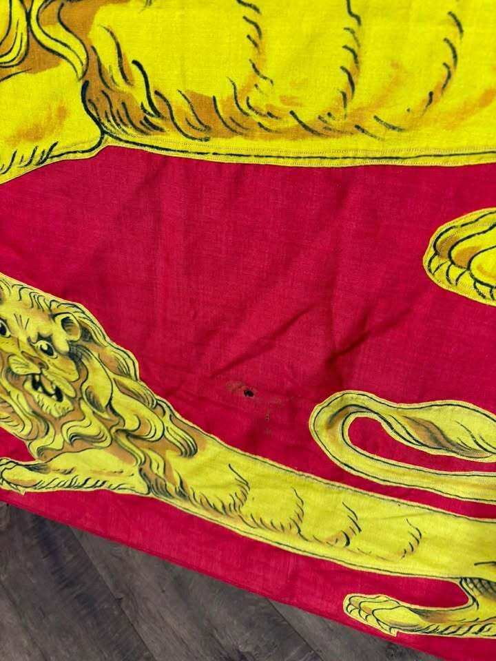 photo furniture Large Vintage Royal Standard Flag, Three Lions Banner