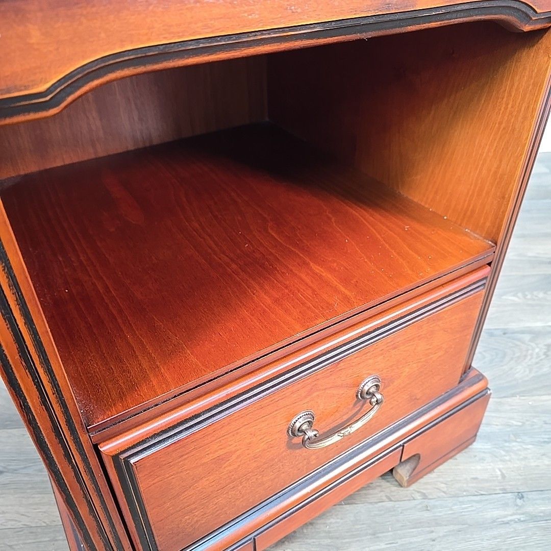 110.0 Vintage Bedside Cabinet Table Mahogany Nightstand Drawer Slide Butlers Shelf photo