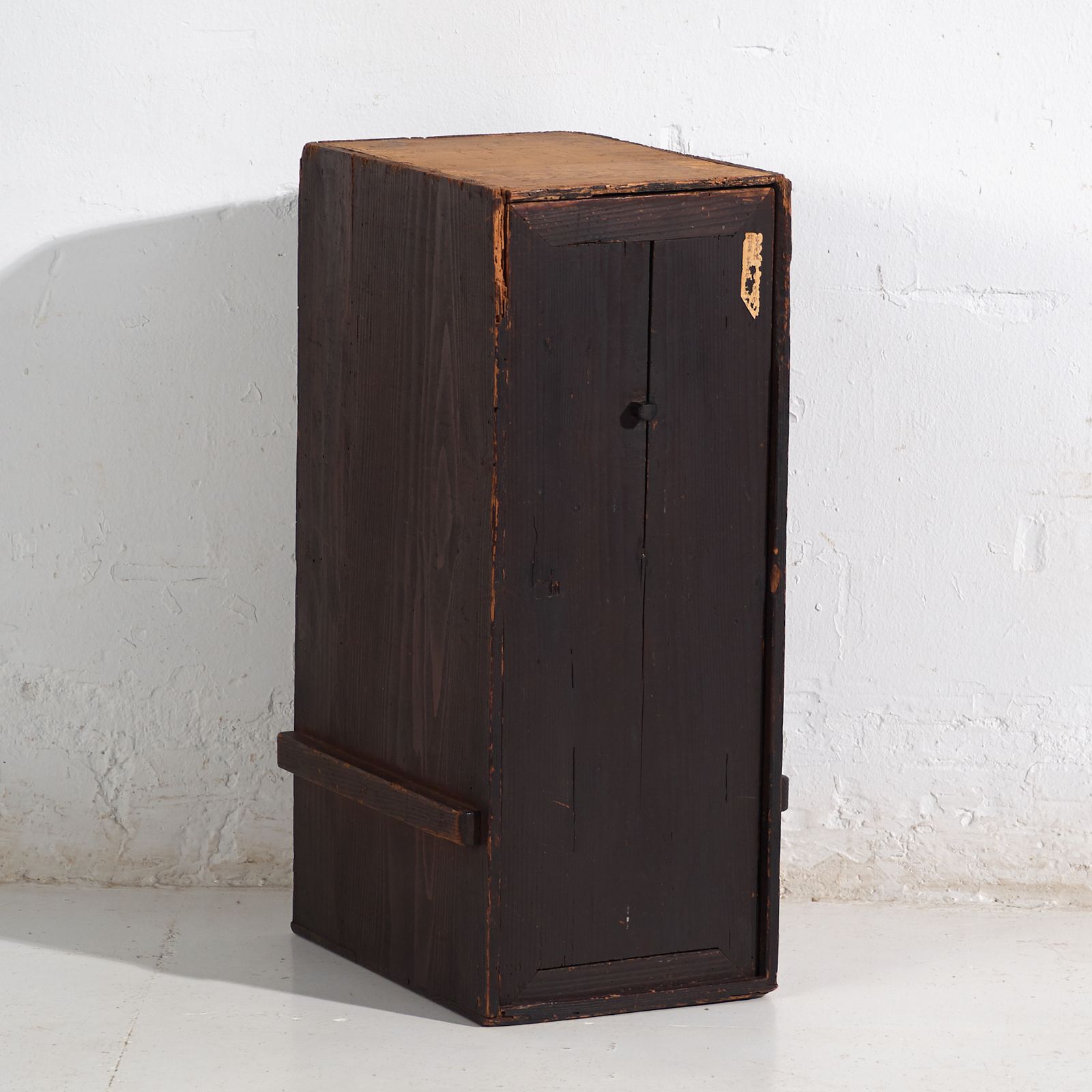 photo for sale Antique Japanese Merchant Storage Cabinet – Late Meiji / Early Taishō Period (C.1890–1926)